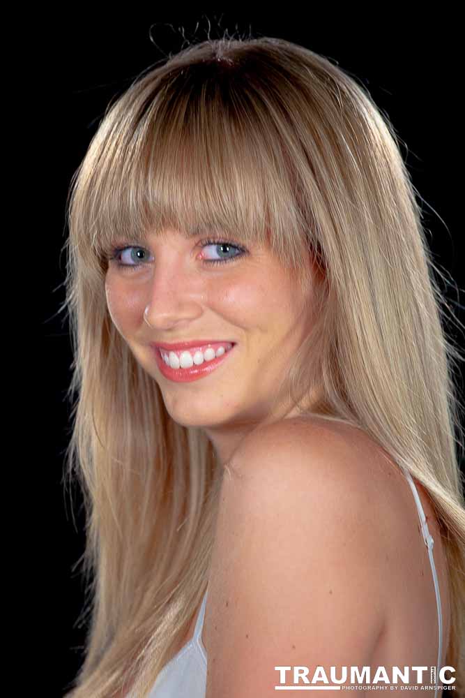 I met T'Lane through a session I shot for a friend of hers on Manhattan Beach. She was absolutely gorgeous and I was thrilled that she agreed to shoot with me.